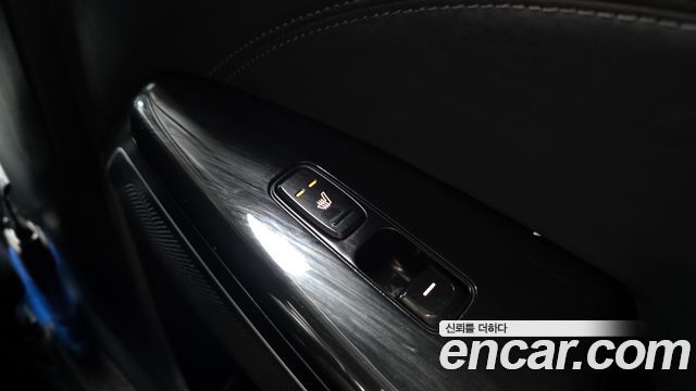 Kia K7 2016 — photo 19