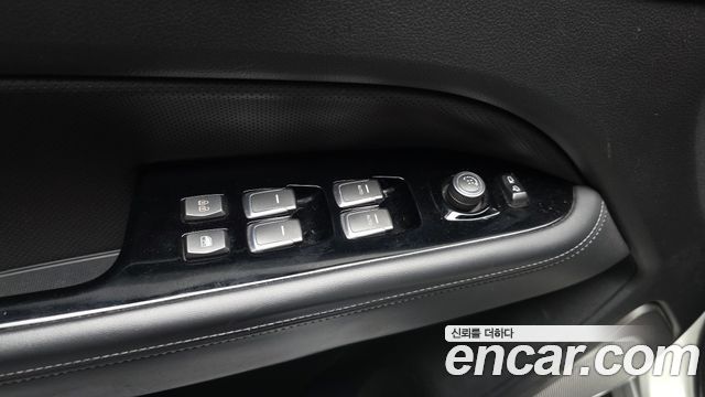 KG Mobility Rexton 2019 — photo 30