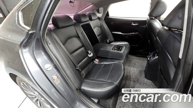 Kia K7 2016 — photo 11