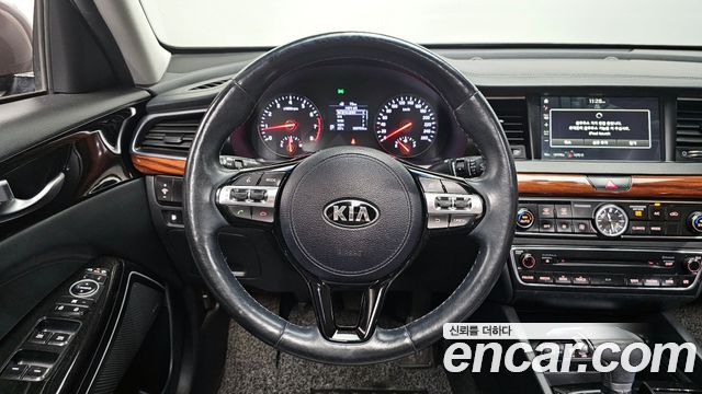 Kia K7 2016 — photo 13