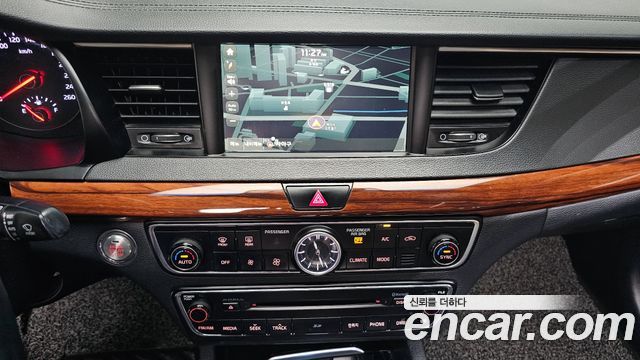 Kia K7 2016 — photo 14