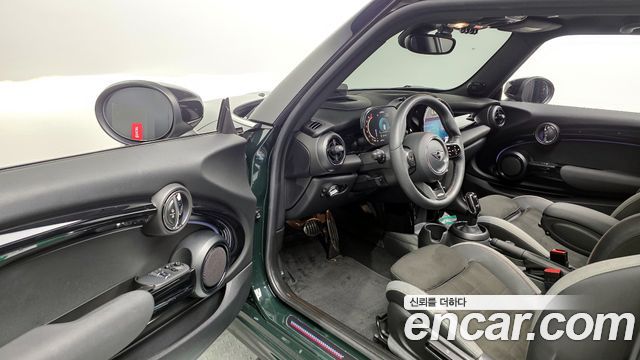 Mini Cooper 2022 — photo 13