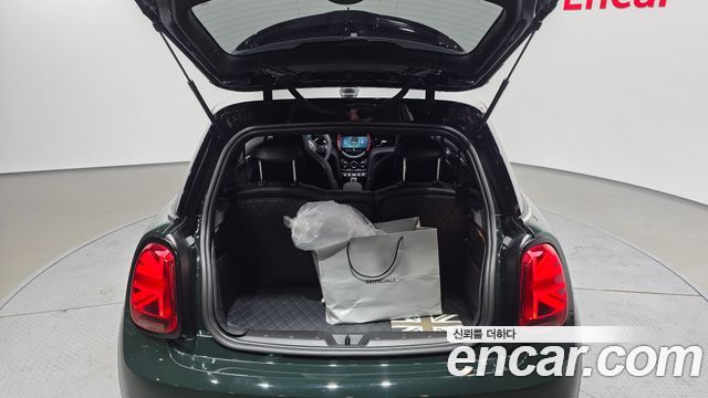 Mini Cooper 2022 — photo 26