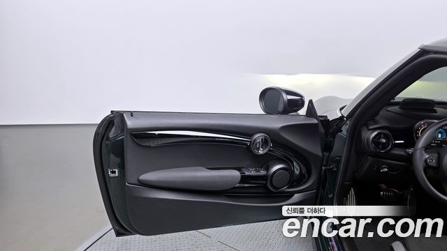 Mini Cooper 2022 — photo 15