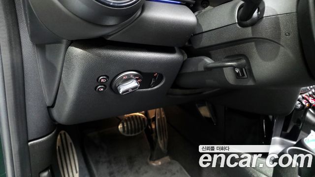 Mini Cooper 2022 — photo 30