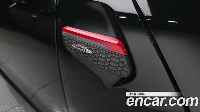 Mini Cooper 2022 — photo 33