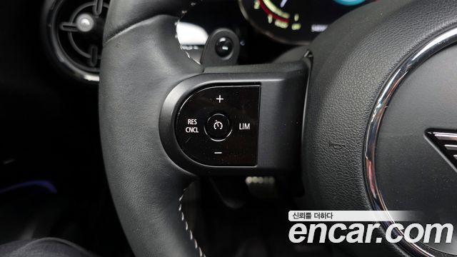 Mini Cooper 2022 — photo 34