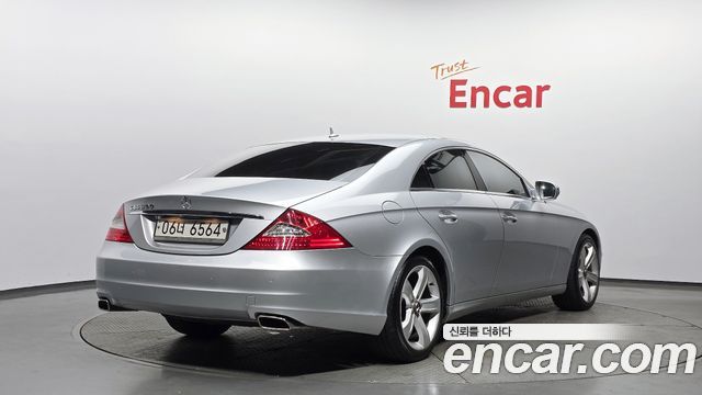Mercedes-Benz CLS-Class 2009 — photo 2