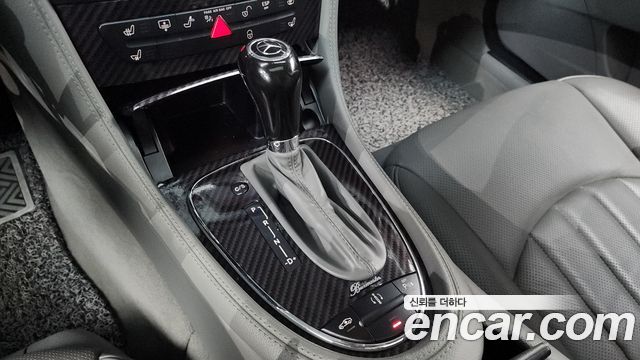 Mercedes-Benz CLS-Class 2009 — photo 9