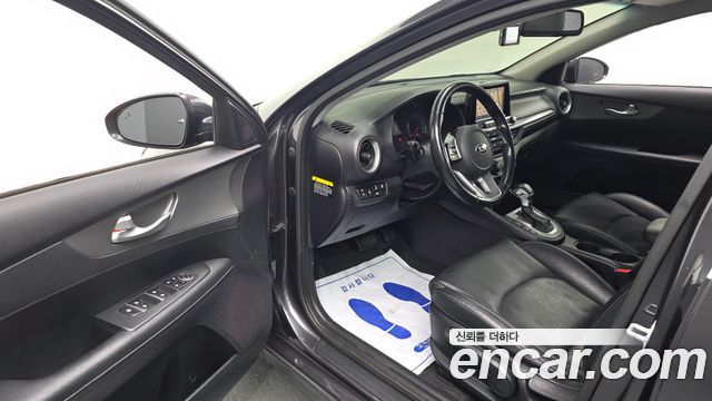 Kia K3 2019 — photo 10