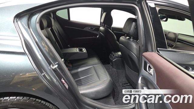 Genesis G70 2018 — photo 12