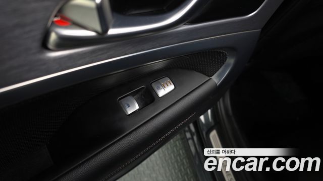 Genesis G70 2018 — photo 19