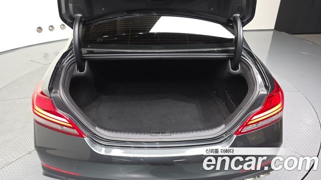 Genesis G70 2018 — photo 20