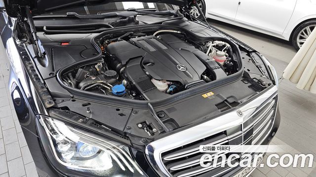 Mercedes-Benz S-Class 2020 — photo 6