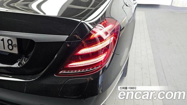 Mercedes-Benz S-Class 2020 — photo 9