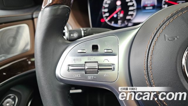 Mercedes-Benz S-Class 2020 — photo 16