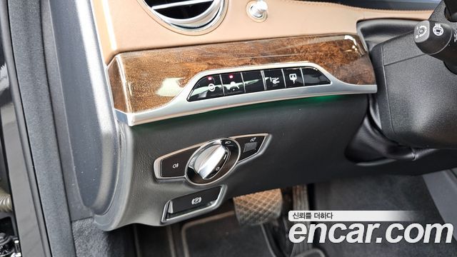 Mercedes-Benz S-Class 2020 — photo 29