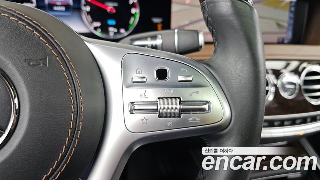 Mercedes-Benz S-Class 2020 — photo 32