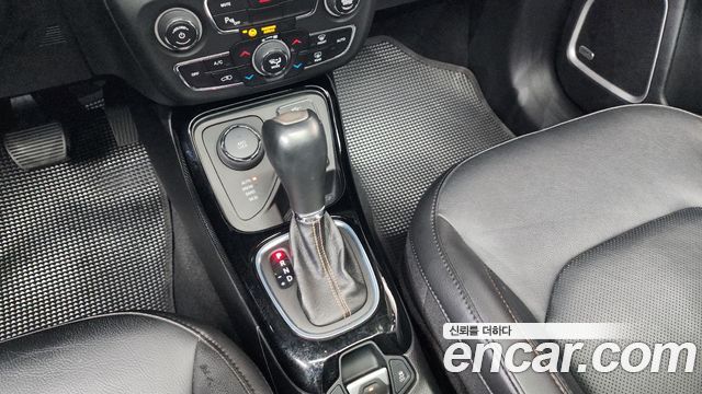 Jeep Compass 2019 — photo 12