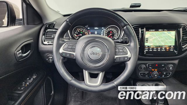 Jeep Compass 2019 — photo 19