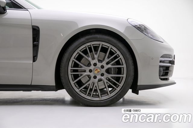 Porsche Panamera 2023 — photo 7