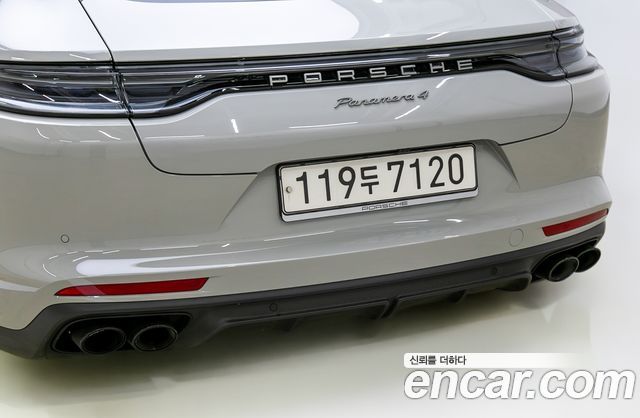 Porsche Panamera 2023 — photo 9