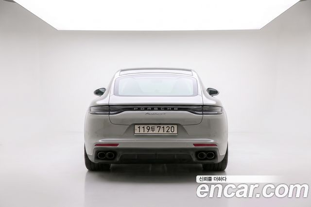 Porsche Panamera 2023 — photo 10