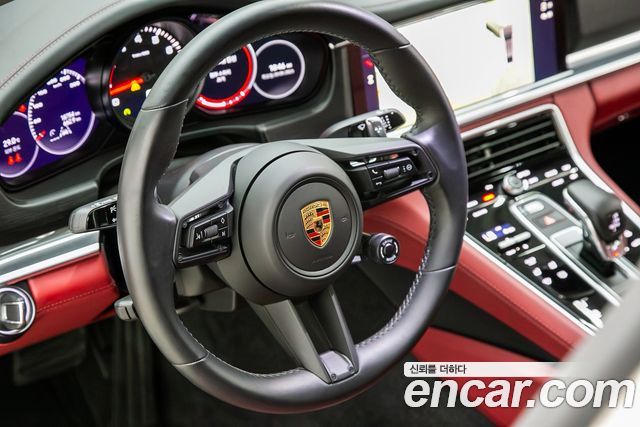 Porsche Panamera 2023 — photo 11