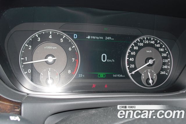 Genesis EQ900 2016 — photo 13