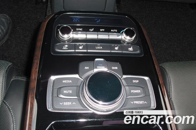 Genesis EQ900 2016 — photo 14