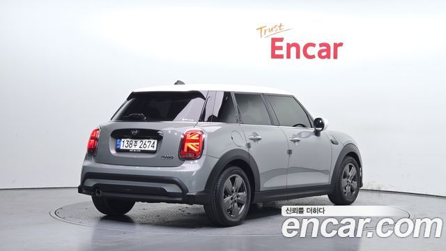 Mini Cooper 2022 — photo 2