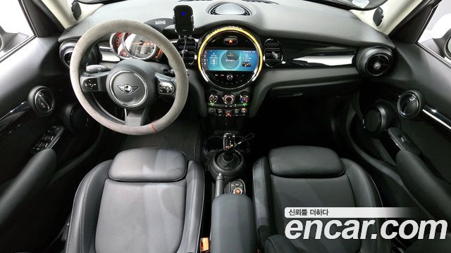 Mini Cooper 2022 — photo 7