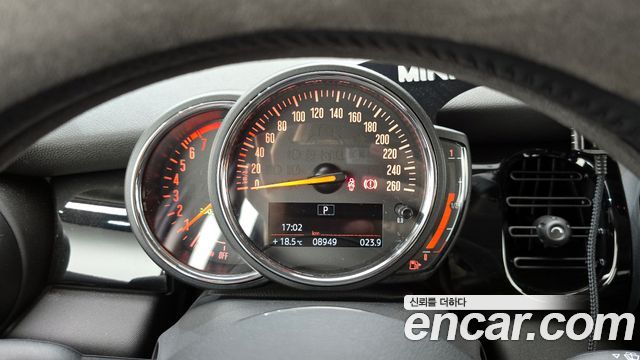 Mini Cooper 2022 — photo 8