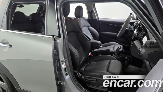 Mini Cooper 2022 — photo 12