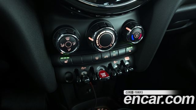Mini Cooper 2022 — photo 18