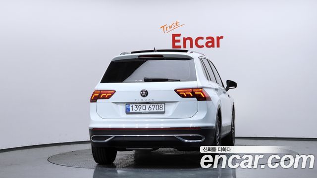 Volkswagen Tiguan 2023 — photo 4