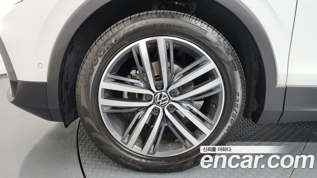 Volkswagen Tiguan 2023 — photo 5