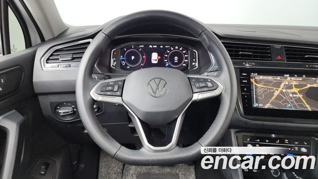 Volkswagen Tiguan 2023 — photo 13