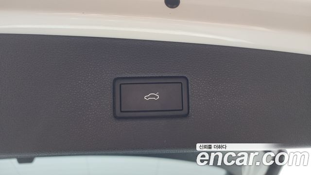 Volkswagen Tiguan 2023 — photo 18