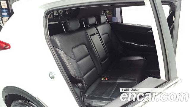 Kia Sportage 2019 — photo 16