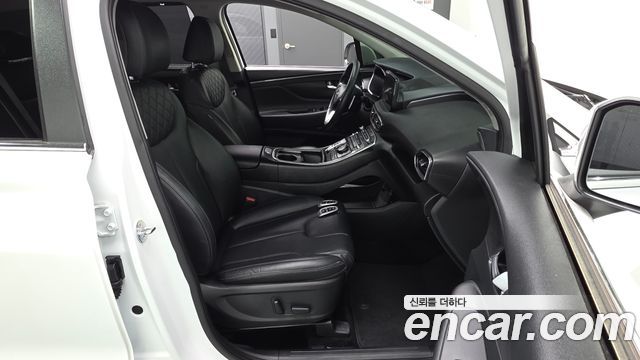 Hyundai Santafe 2023 — photo 12