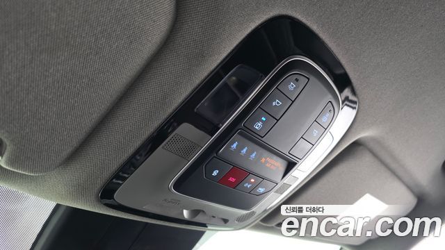 Hyundai Santafe 2023 — photo 18