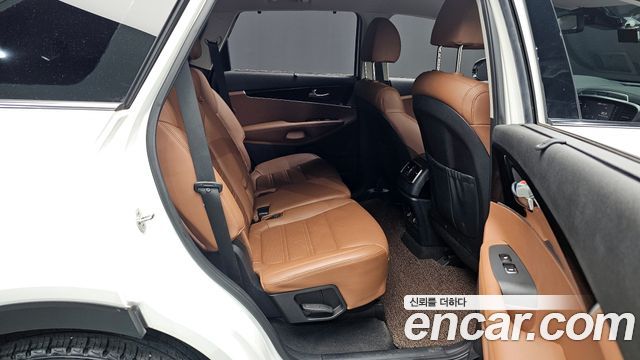 Kia Sorento 2019 — photo 17