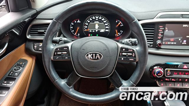 Kia Sorento 2019 — photo 18