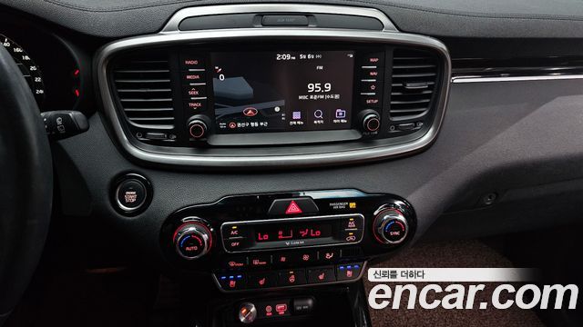 Kia Sorento 2019 — photo 19