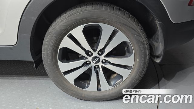 Kia Sportage 2012 — photo 7