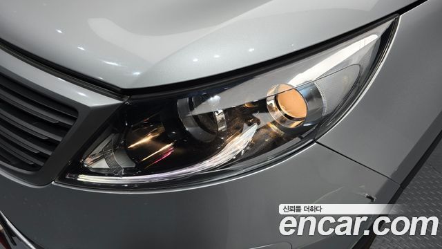 Kia Sportage 2012 — photo 8
