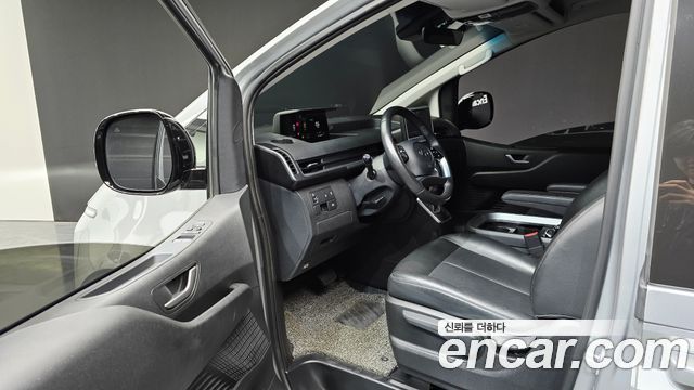 Hyundai Staria 2022 — photo 13