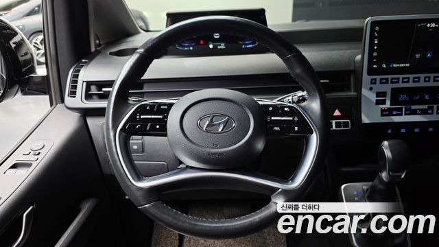 Hyundai Staria 2022 — photo 19