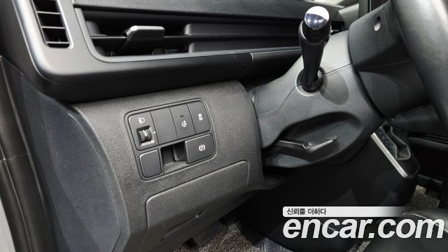 Hyundai Staria 2022 — photo 21